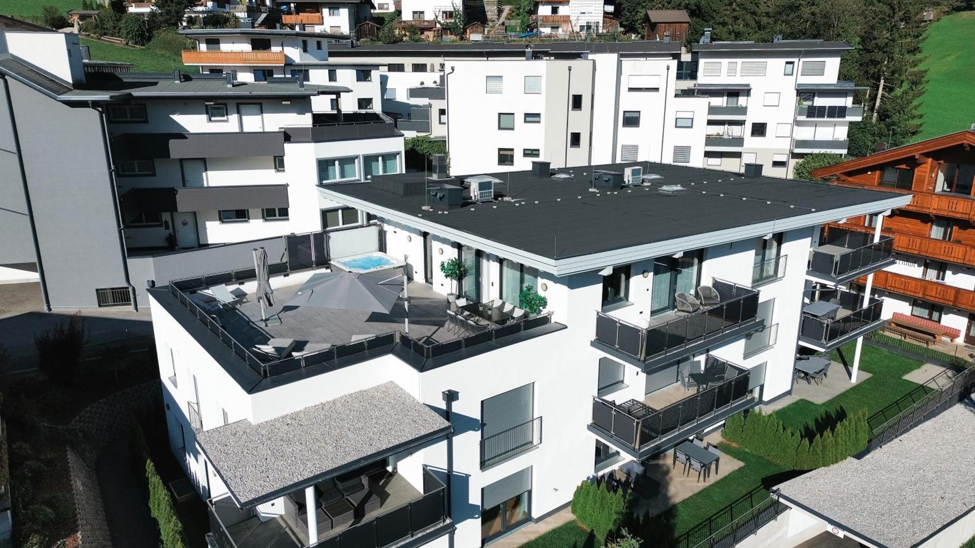 Zweite Heimat - Garden & Underground Parking Space By Alpenluxus Appartements Fuegen Exterior photo